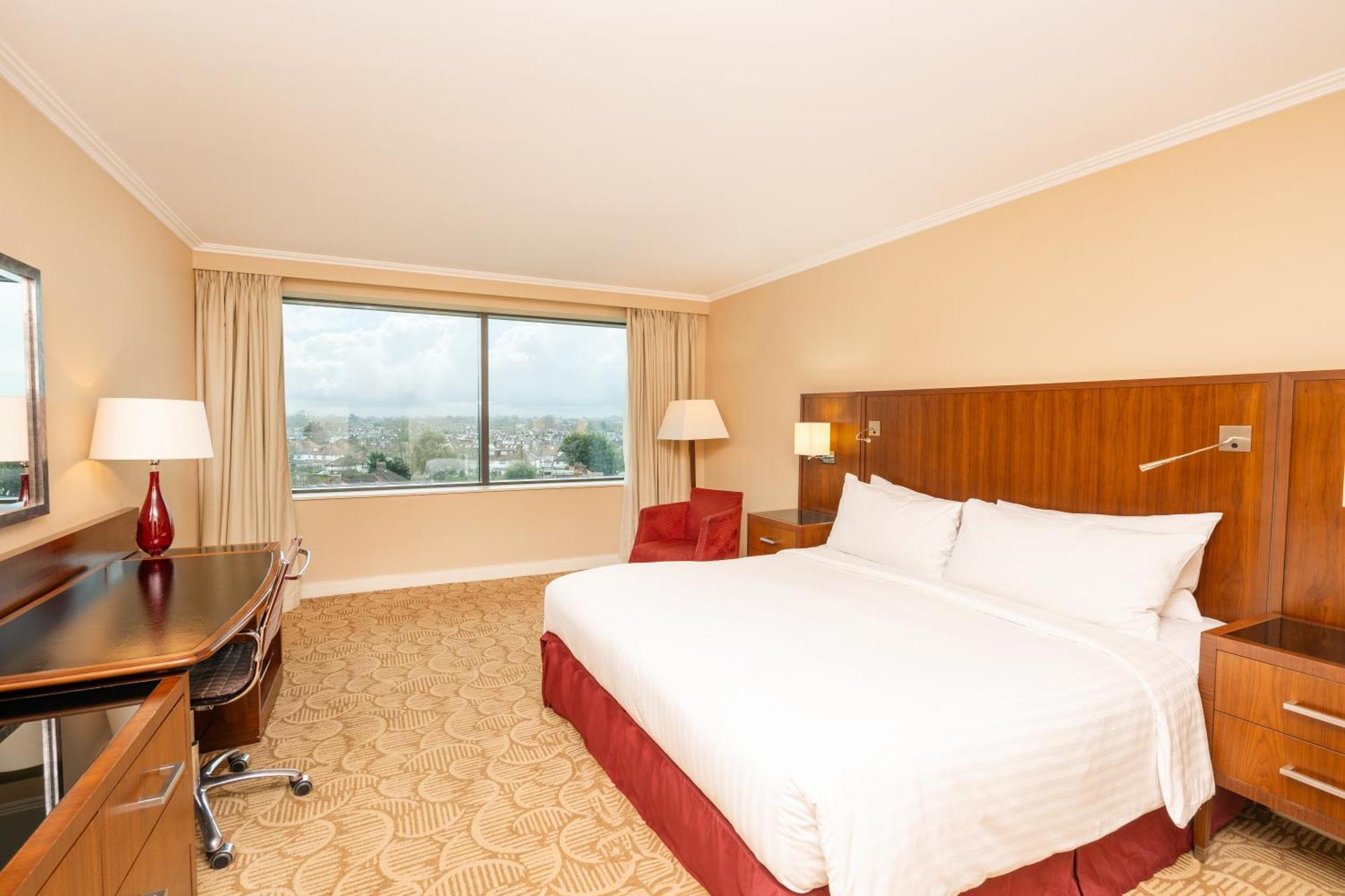 London Twickenham Stadium Hotel, A Member Of Radisson Individuals Bagian luar foto