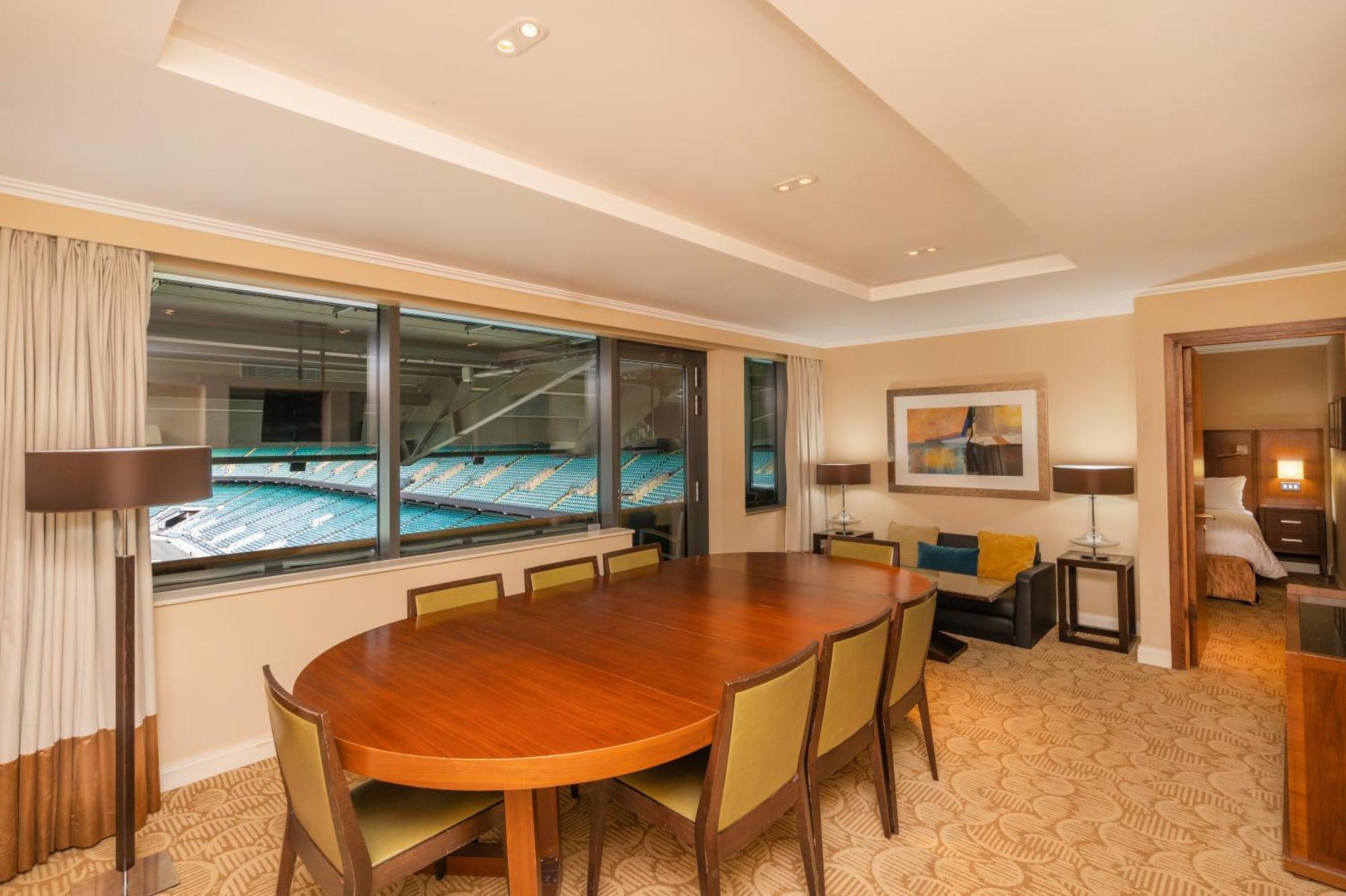 London Twickenham Stadium Hotel, A Member Of Radisson Individuals Bagian luar foto