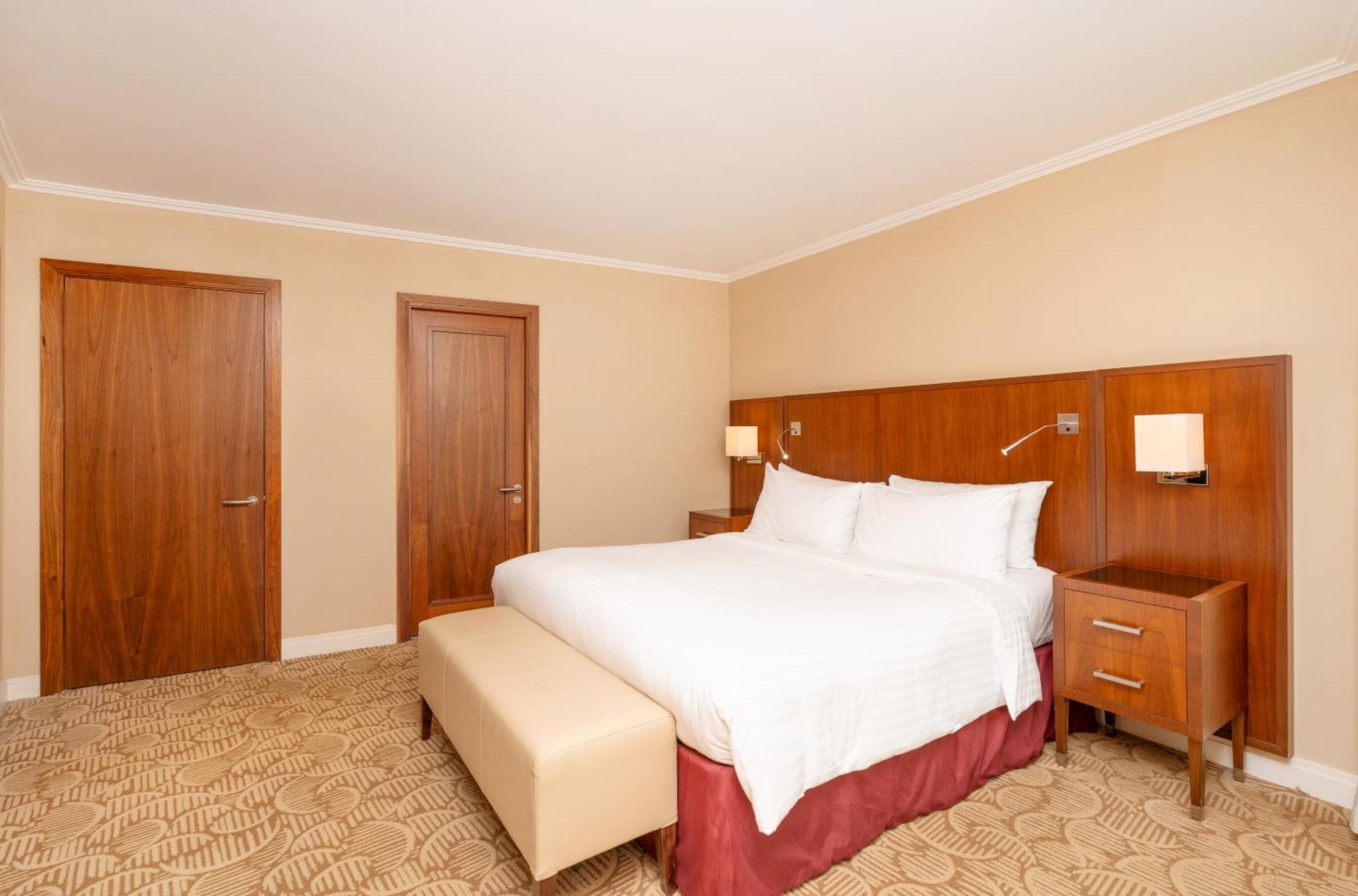 London Twickenham Stadium Hotel, A Member Of Radisson Individuals Bagian luar foto