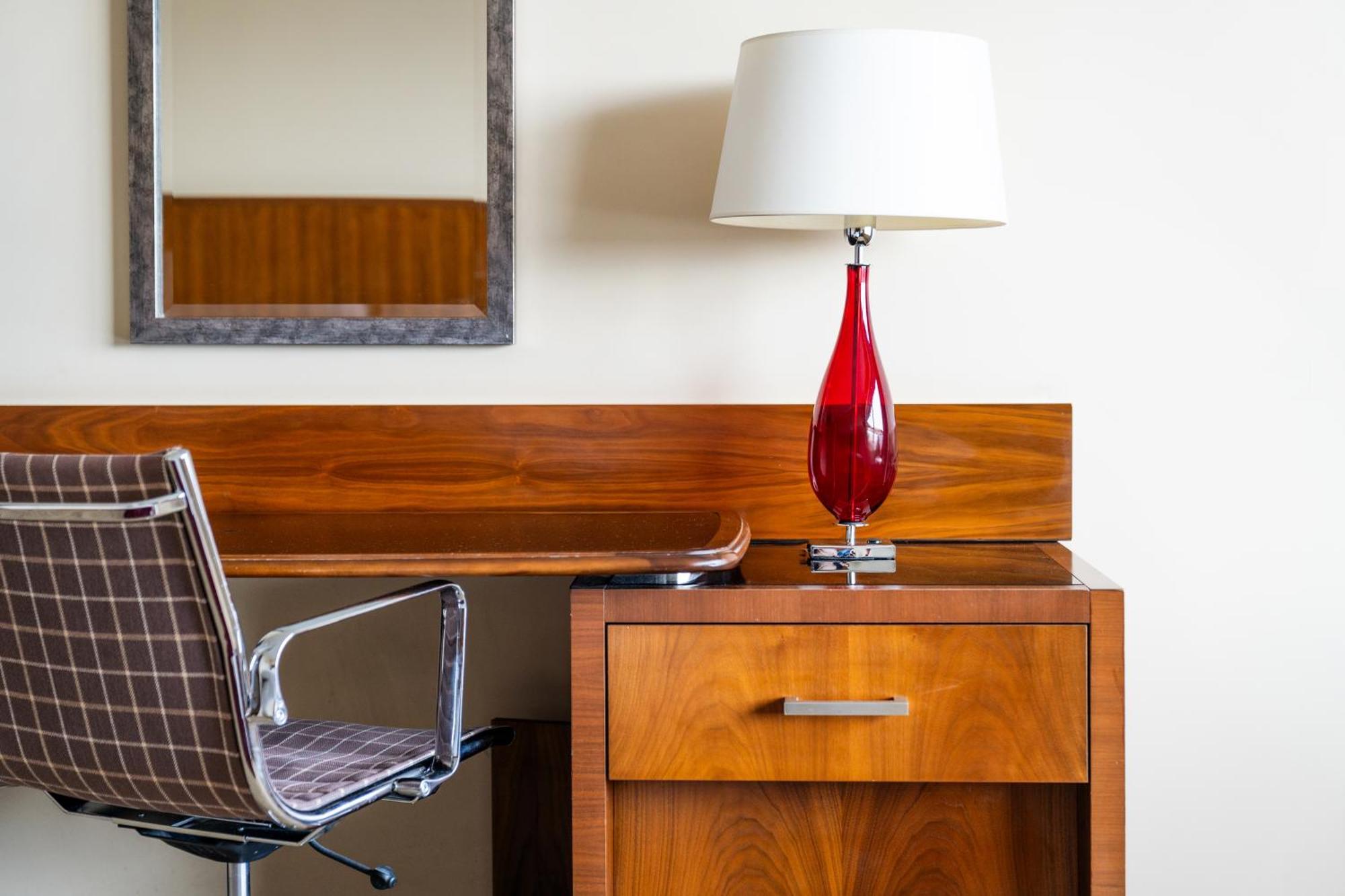 London Twickenham Stadium Hotel, A Member Of Radisson Individuals Bagian luar foto