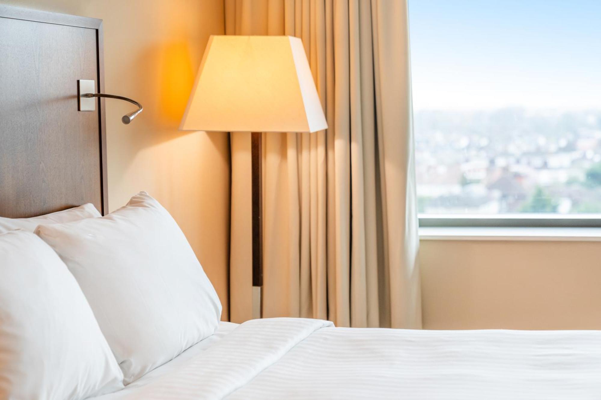 London Twickenham Stadium Hotel, A Member Of Radisson Individuals Bagian luar foto