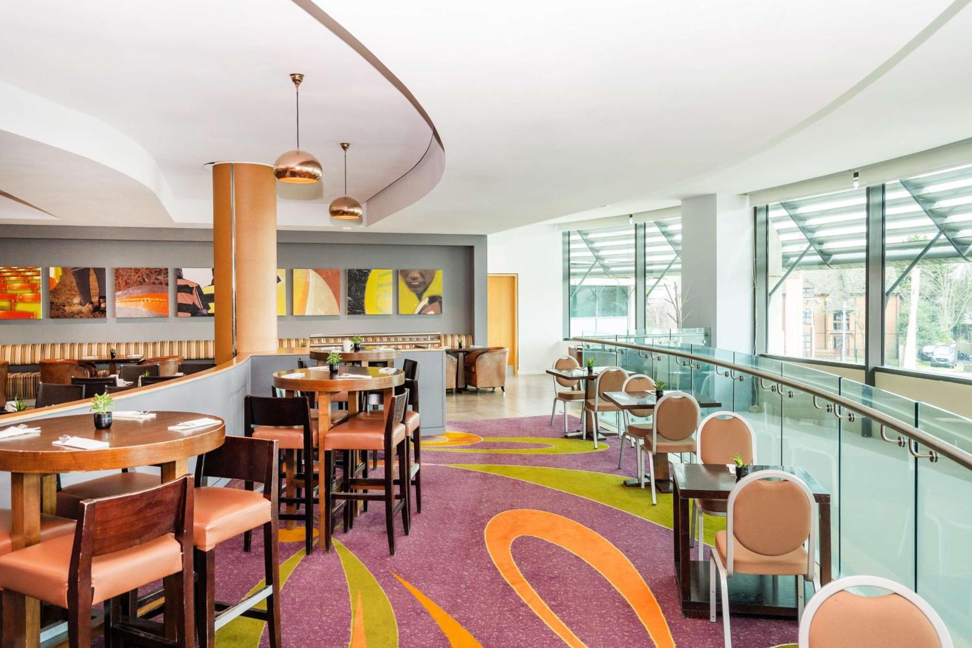 London Twickenham Stadium Hotel, A Member Of Radisson Individuals Bagian luar foto